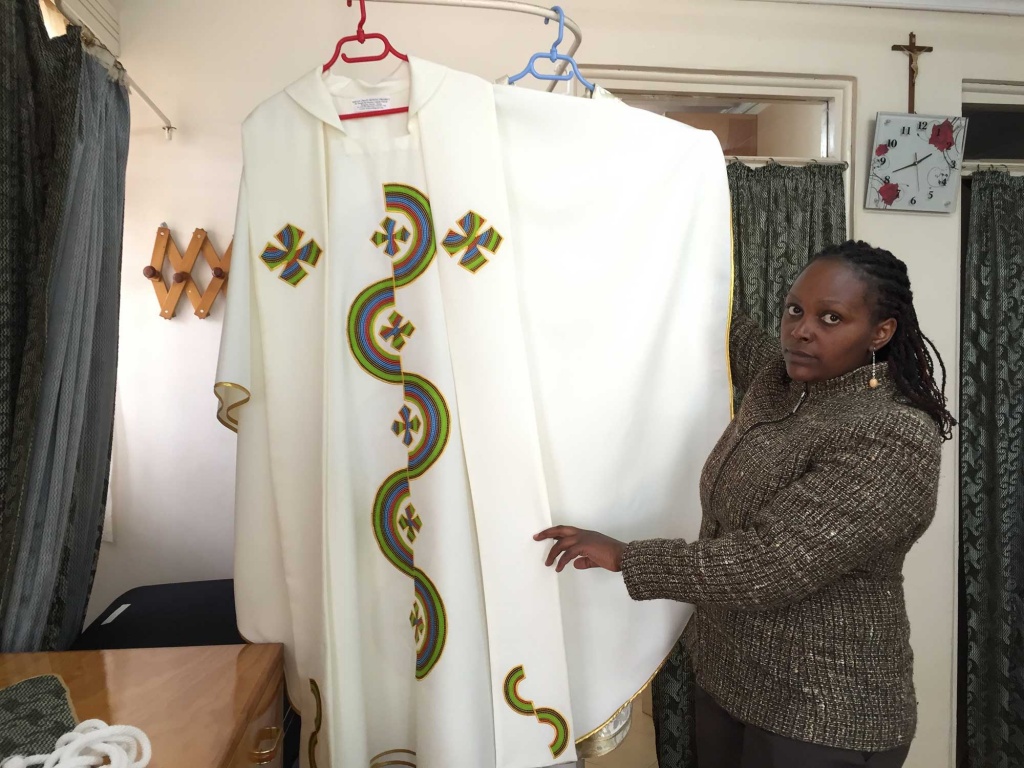 Nairobi Tailors Make Pope Francis’ Vestments